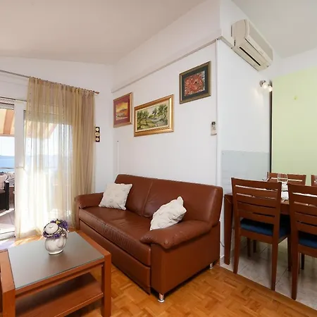 Apartment Lola Maria 2 *