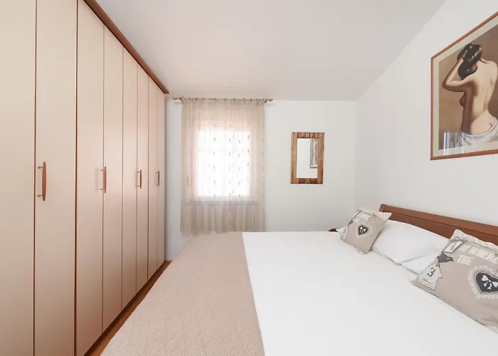 Lola Maria 2 Апартаменты